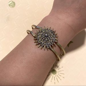 ✨HP✨ New Free People Starburst Embellished gold cuff bracelet